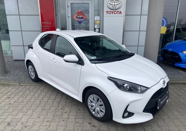 Toyota Yaris cena 67500 przebieg: 88613, rok produkcji 2022 z Szczuczyn małe 232